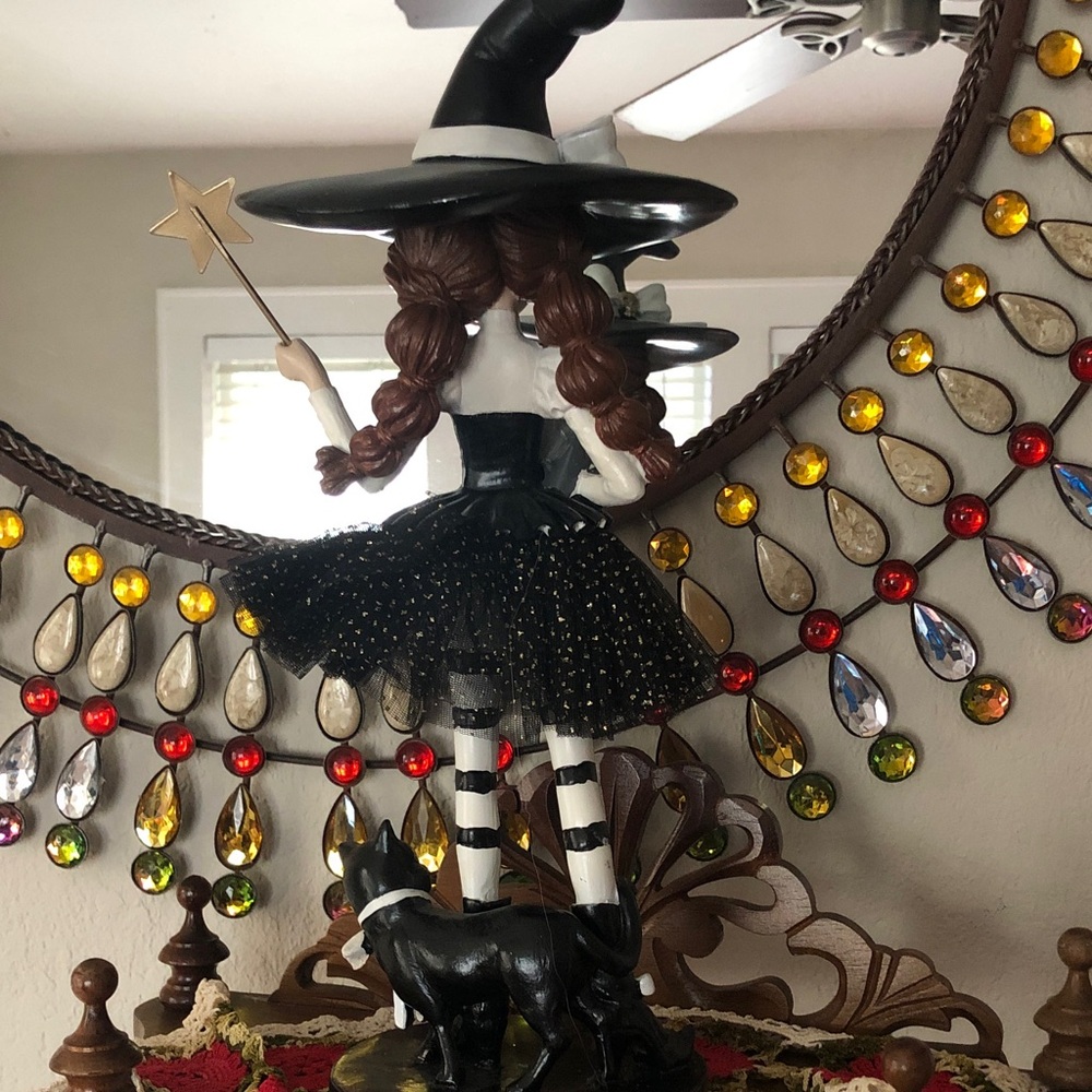 NEW Whimsical Witch Figurine w/Black Magic Book, Black Cat & Star Wand - Picture 7 of 11